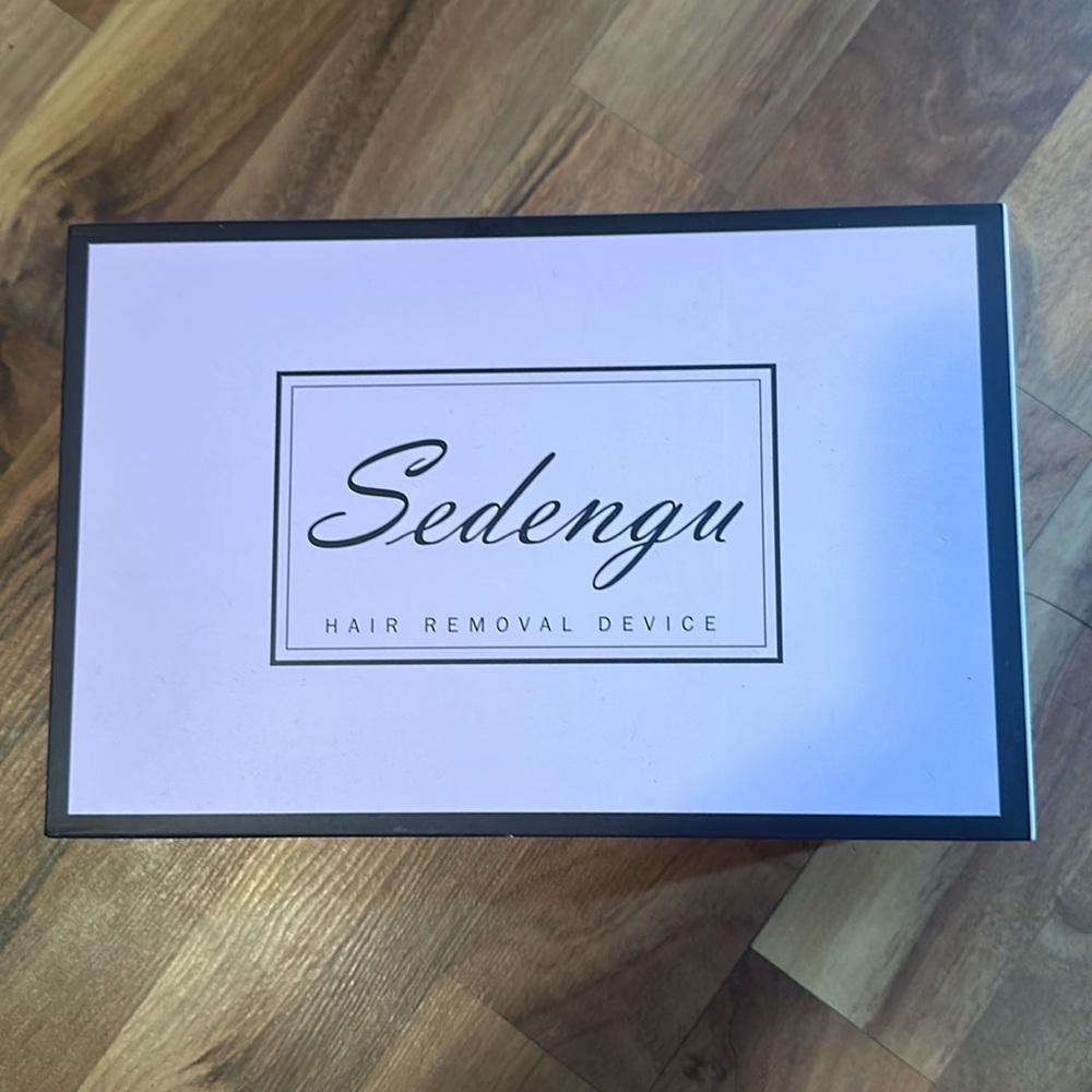 Laser hair removal device